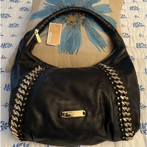 NWT MICHAEL KORS  LEATHER TOTE With Gold Trim -Dus bag included.